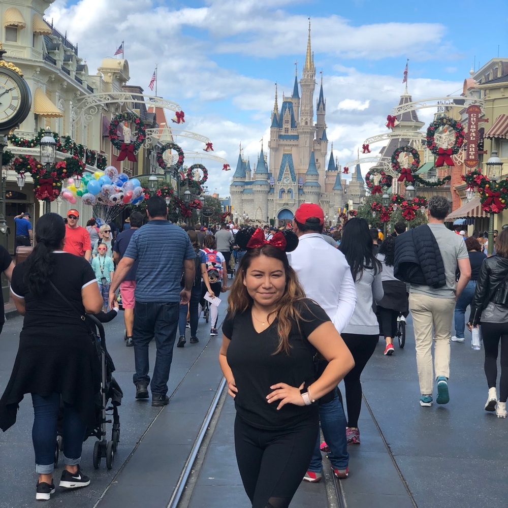 Meet your Posher, Sarahi
